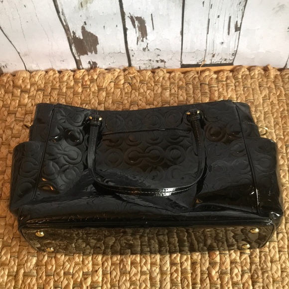 COACH PEYTON ARTEMBOSSED PATENT MULTIFUNCTION TOTE - Picture 8 of 8